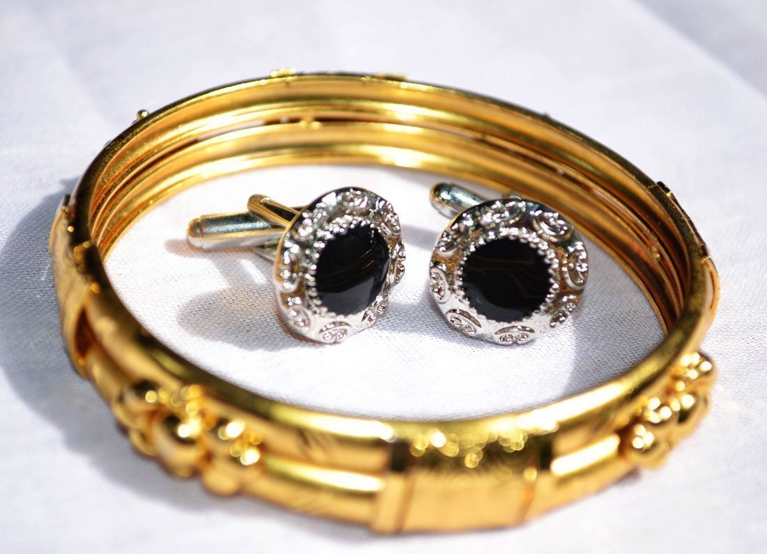 ring-shine-metal-money-fashion-bangle